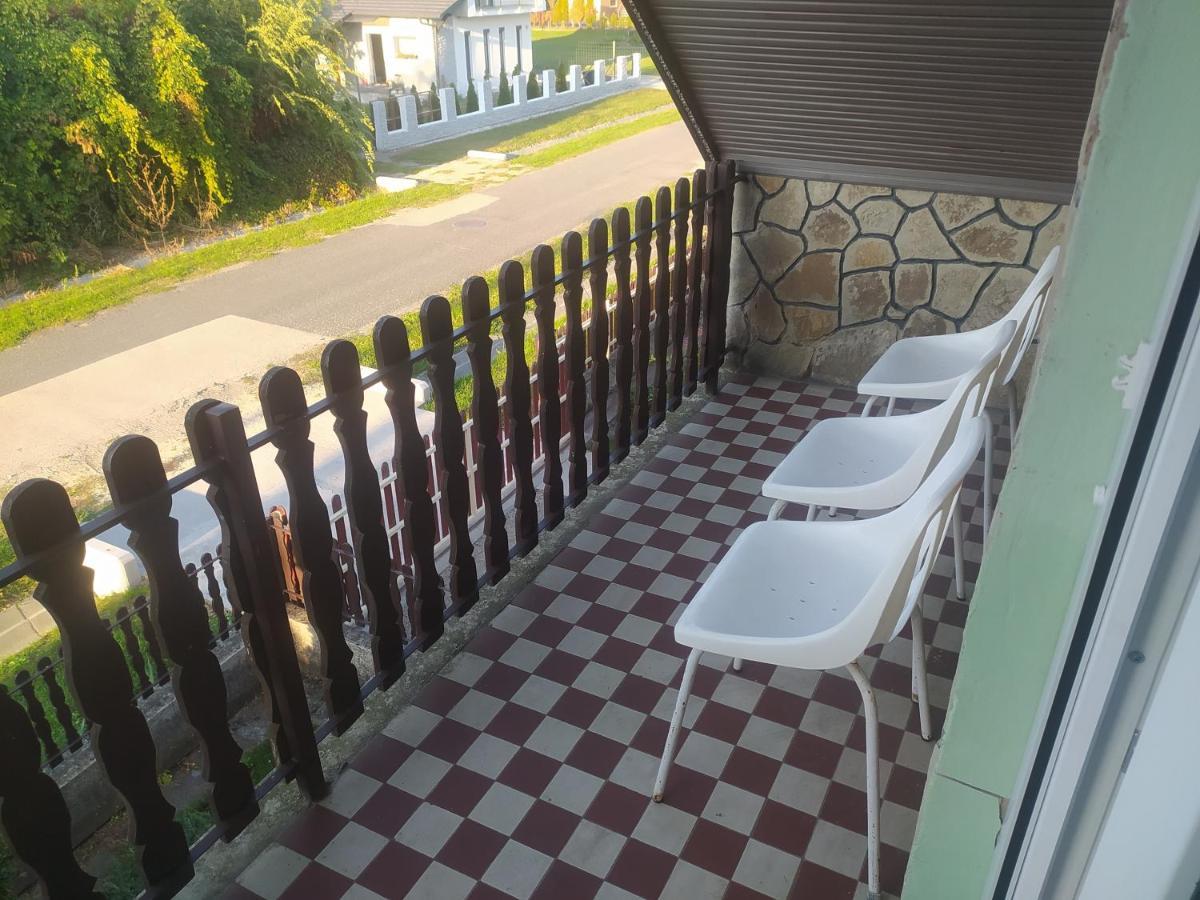Etus Vendeghaz Villa Balatonfenyves Luaran gambar