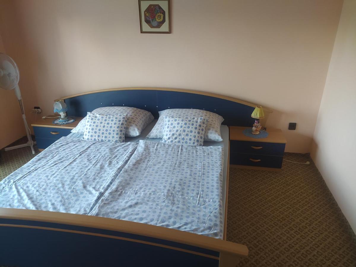 Etus Vendeghaz Villa Balatonfenyves Luaran gambar
