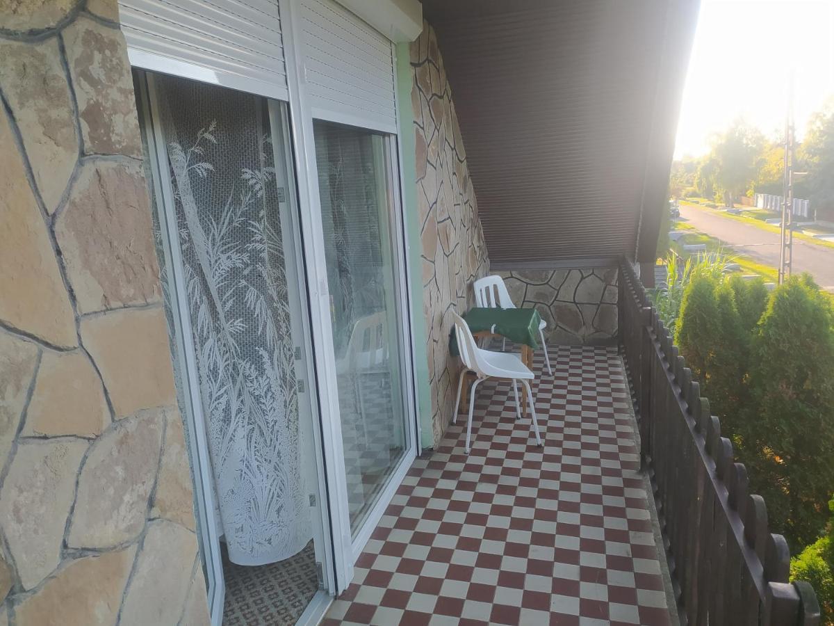 Etus Vendeghaz Villa Balatonfenyves Luaran gambar