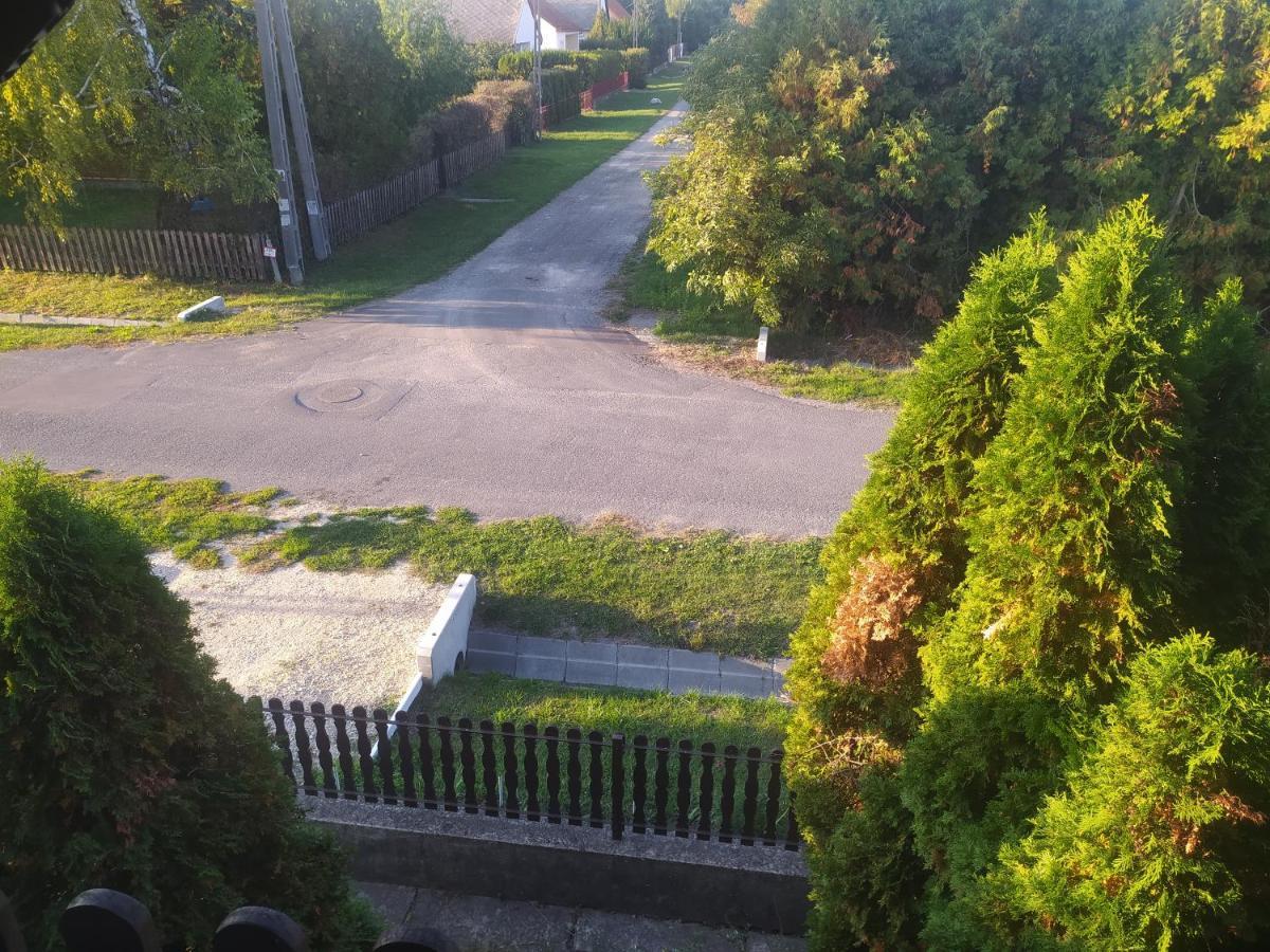 Etus Vendeghaz Villa Balatonfenyves Luaran gambar