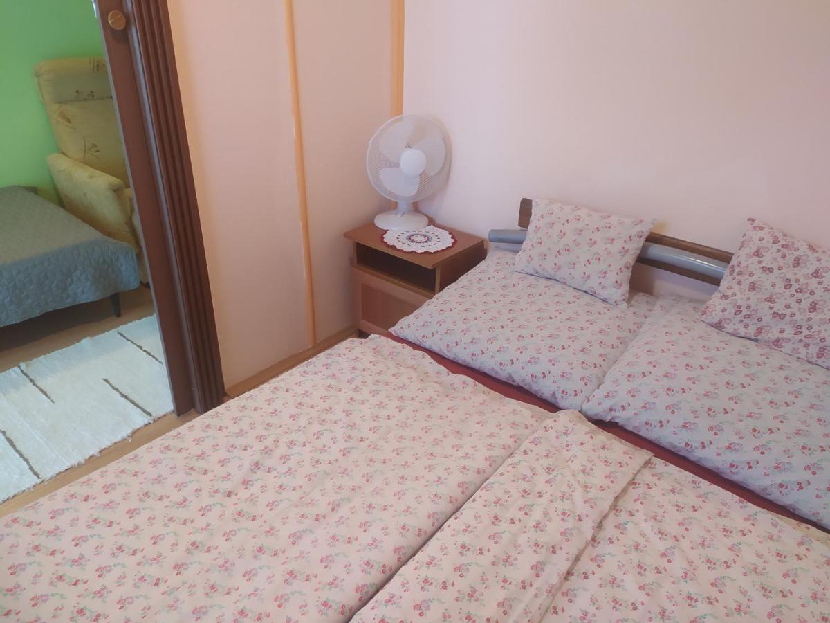 Etus Vendeghaz Villa Balatonfenyves Luaran gambar