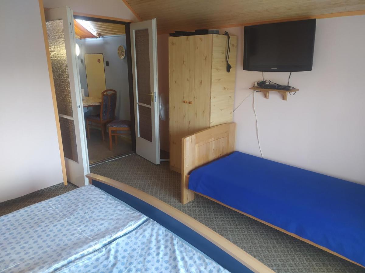Etus Vendeghaz Villa Balatonfenyves Luaran gambar